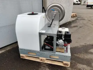 AB Mobil 220/20-300 Honda 13hk el-start 50 meter slange med oprul