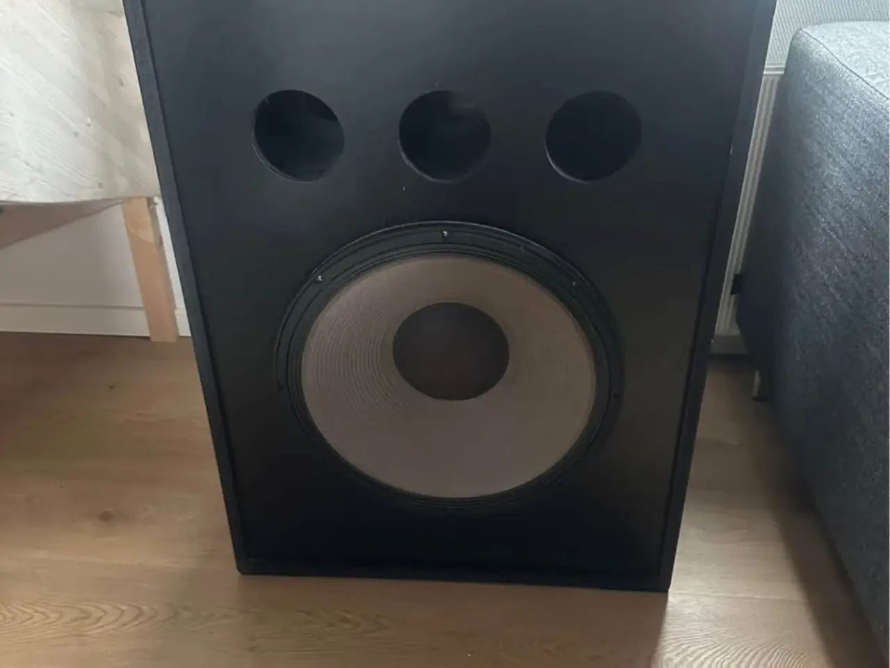 Billede 1 - JBL 2242H subwoofer