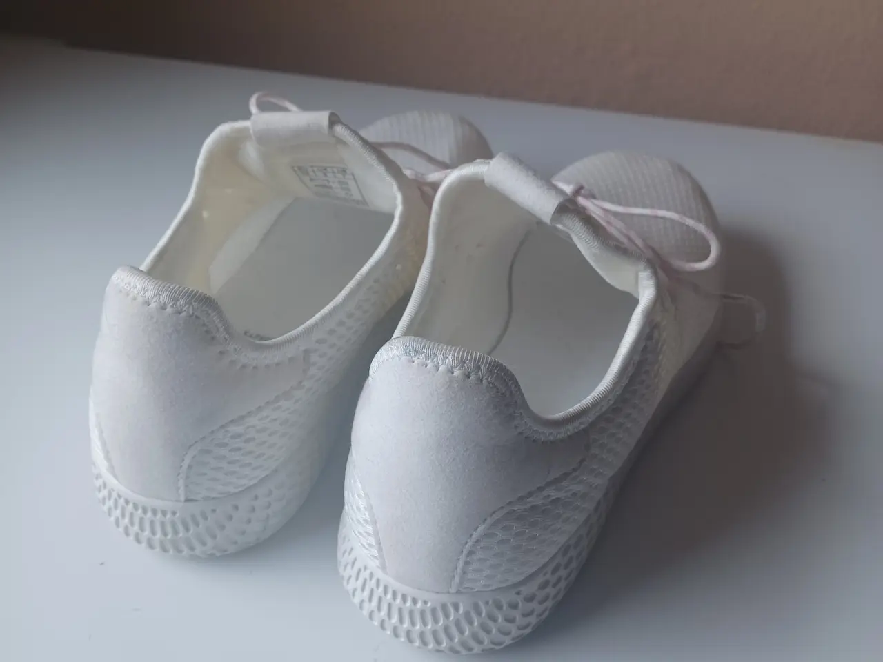 Billede 2 - Sneakers hvide str. 38