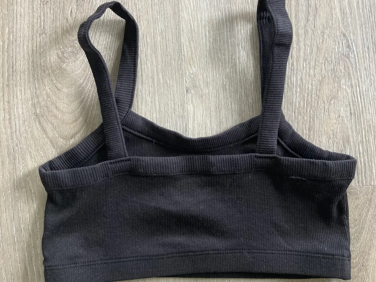 Billede 2 - Sort top i str. 146/152