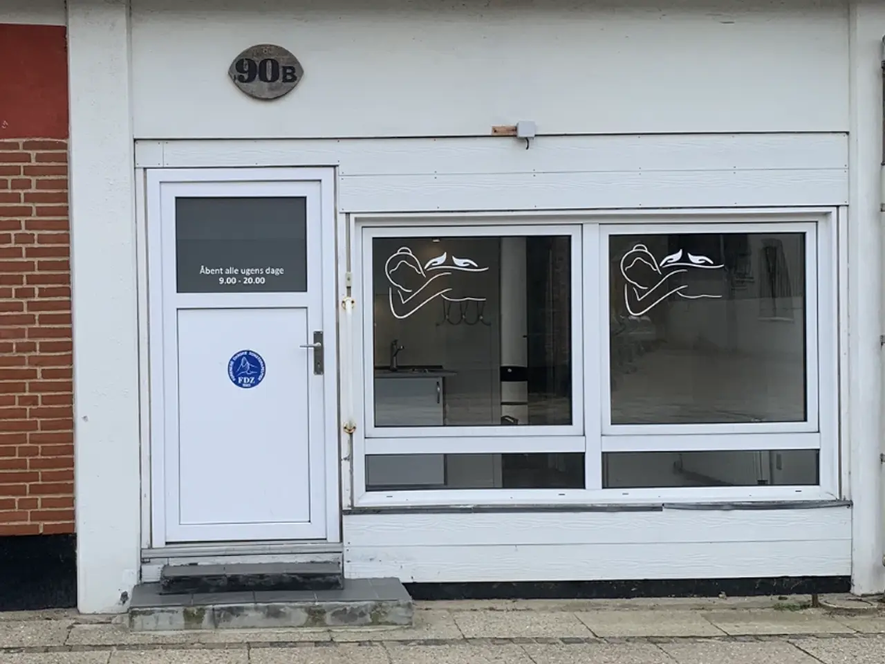 Billede 4 - Klinik / massage / tattoo /butik