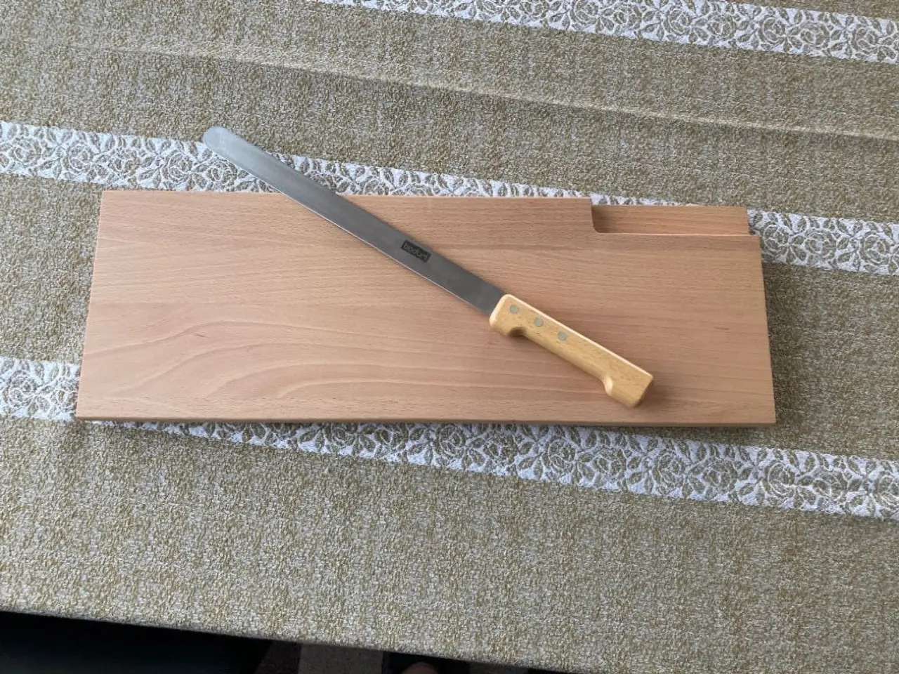 Billede 3 - Nyt Bodum filet skærebræt massiv bøg med kniv