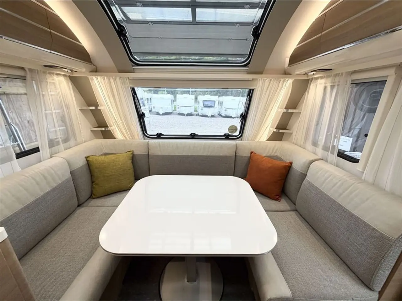 Billede 7 - 2020 - Adria Adora 472 UP   Fransk seng-Alde-Gulvtemp.-Mover-Fast markise