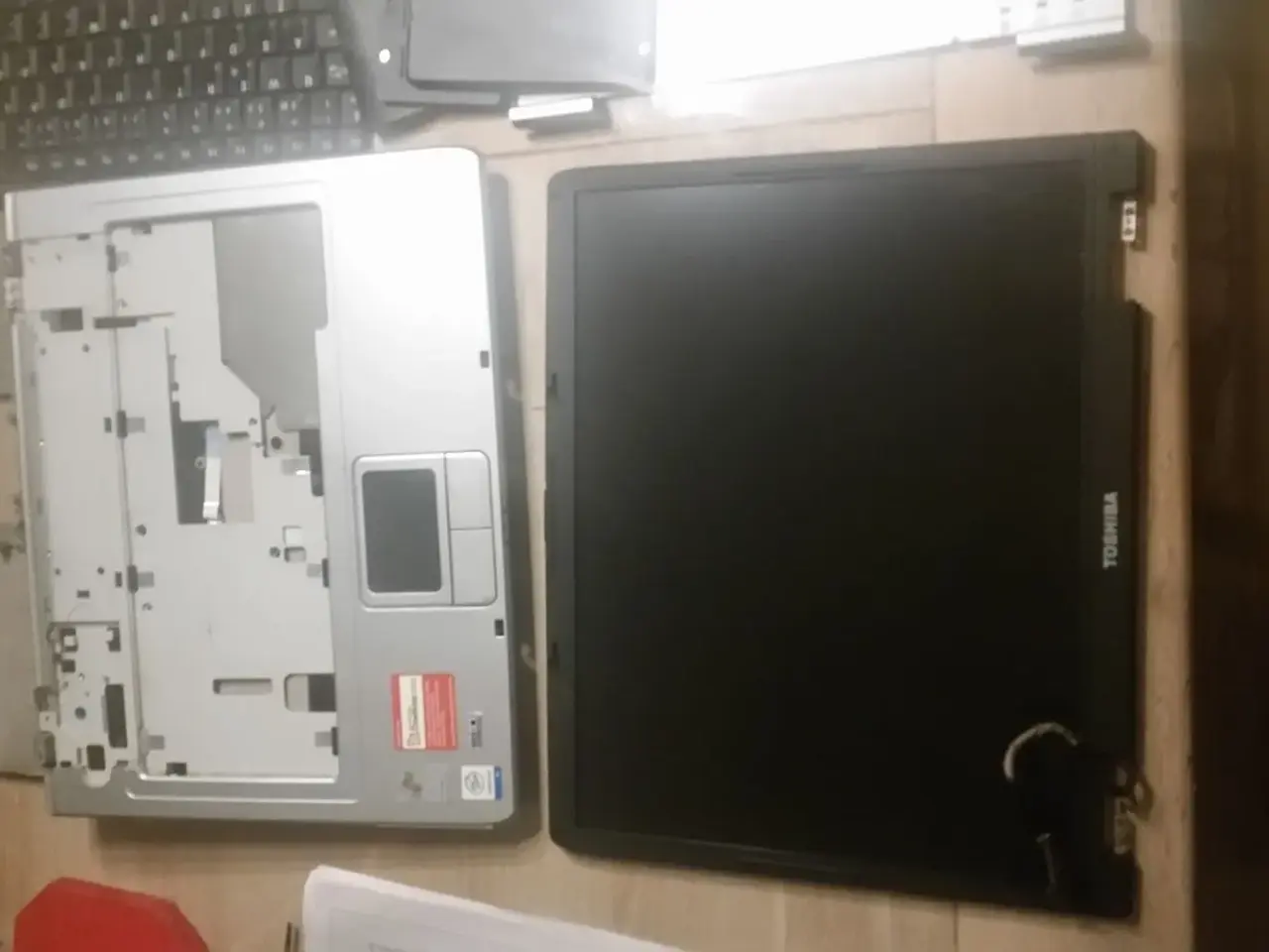 Billede 1 - Toshiba PSL10E sælges i dele.