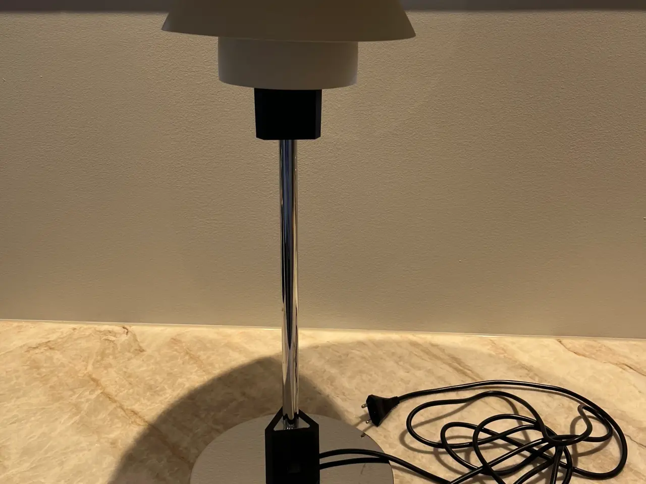 Billede 1 - PH 4/3 bordlampe fra Louis Poulsen