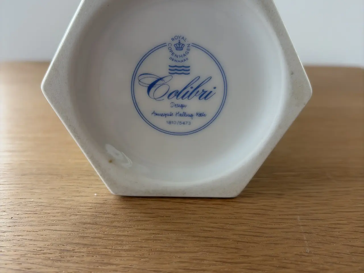Billede 5 - Royal Copenhagen “Colibri” sekskantet porcelænsvas