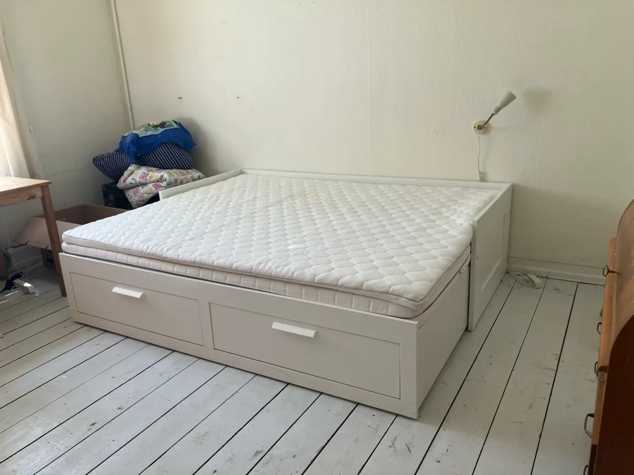 Billede 1 - Brimnes IKEA udtræksseng hvid