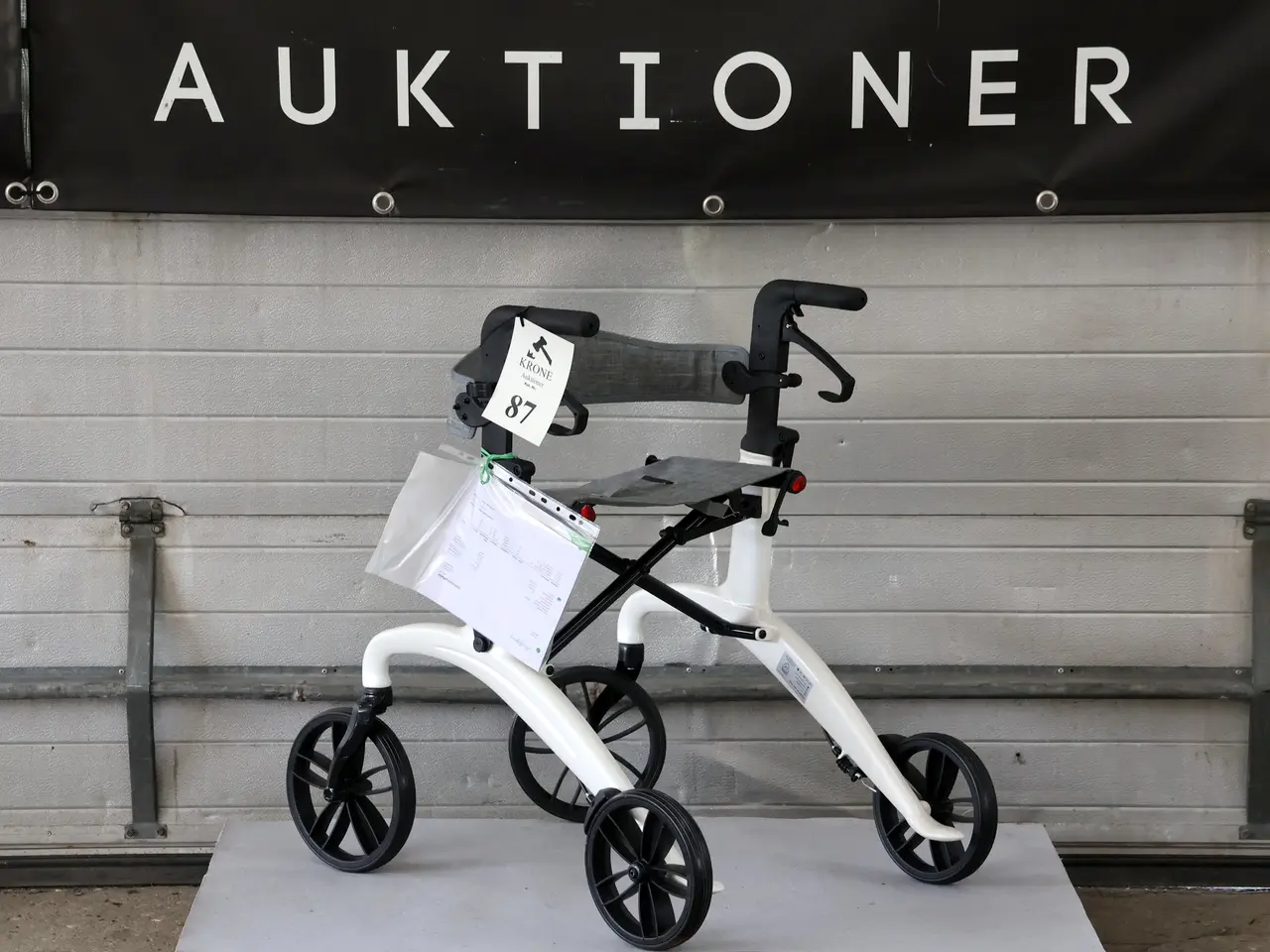 Billede 4 -  Lindebjerg Rollator HF-350 letvægt, Hvid.