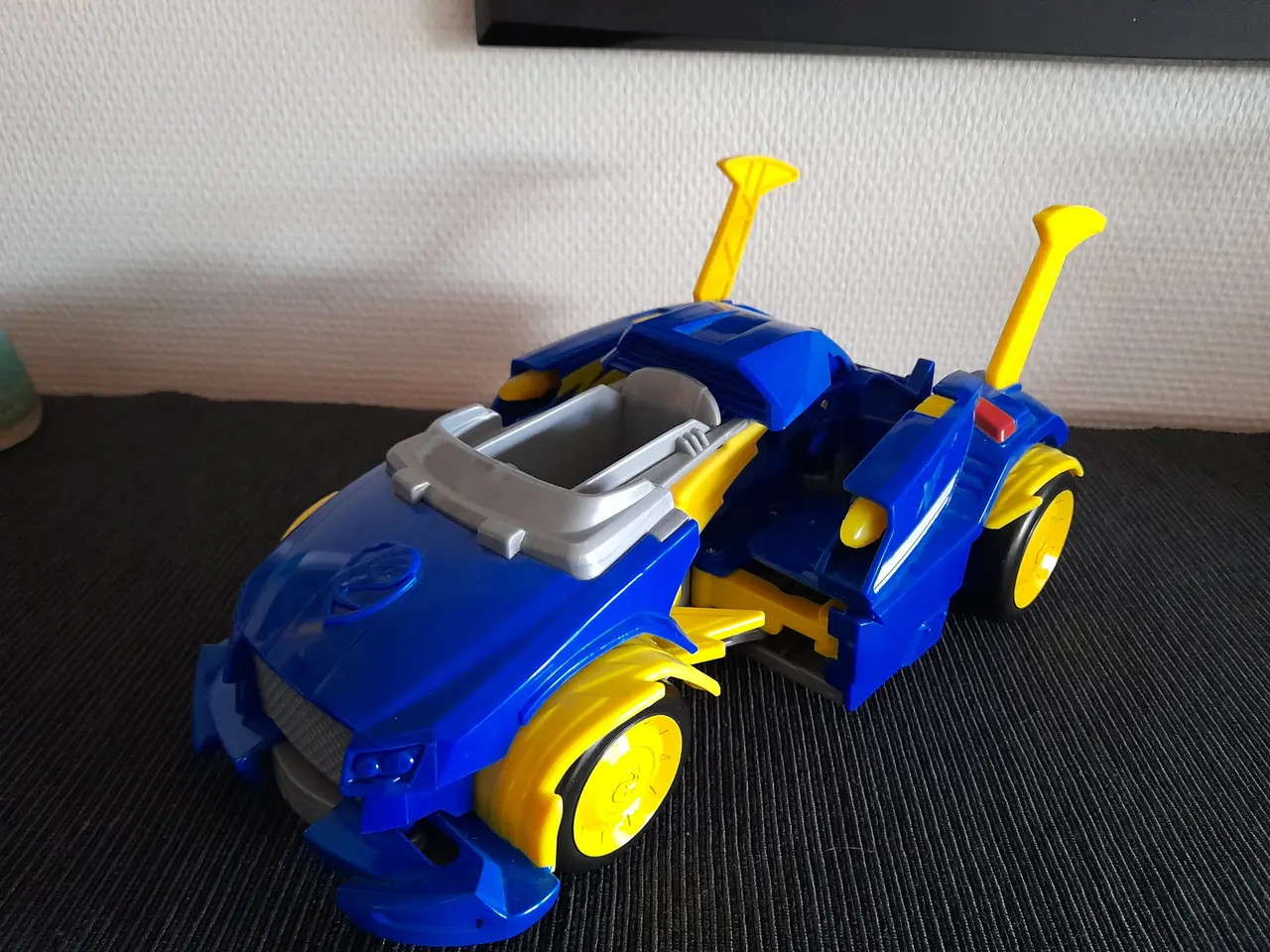Billede 1 - Paw Patrol  transformer køretøj med våben ( pile).