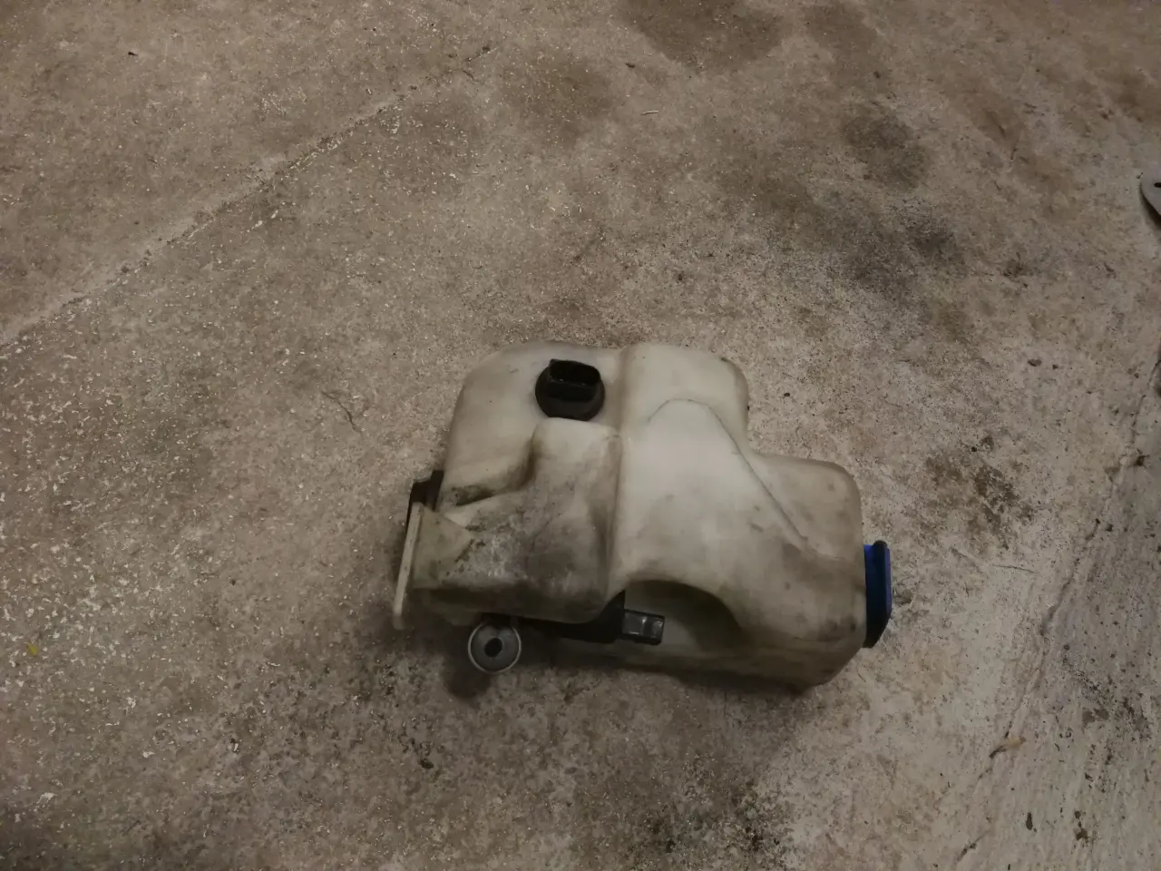 Billede 1 - Sprinklerbeholder Golf 4 og Bora