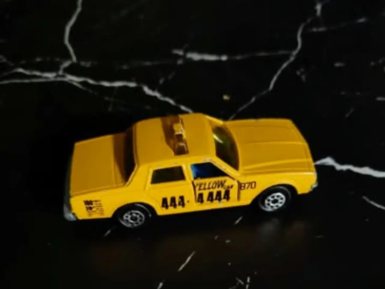 Billede 11 - Vintage Majorette Chevrolet Impala gul Taxa