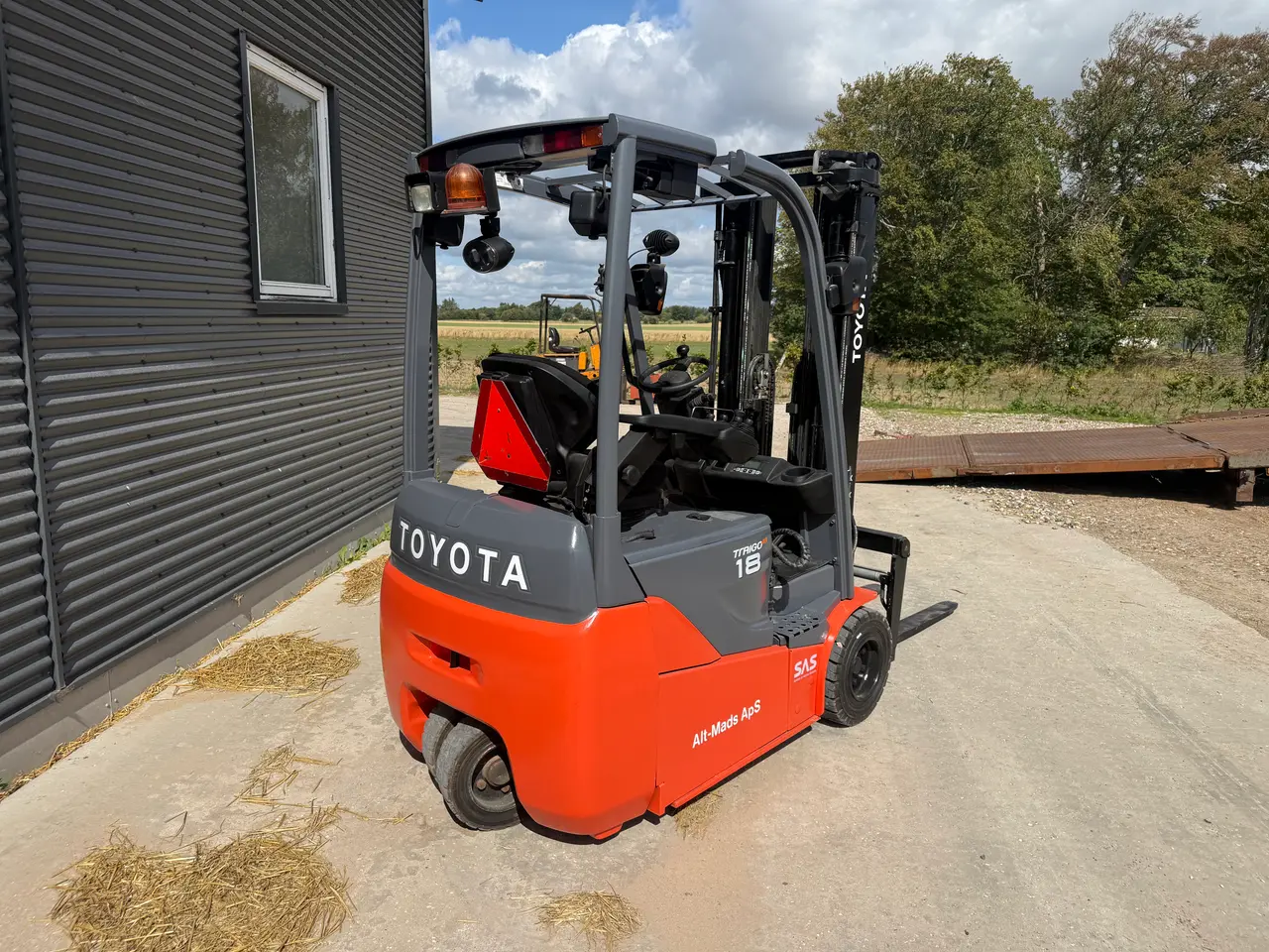 Billede 2 - TOYOTA EL TRUCK, SIDESKIFT, GAFFELFLYT✅