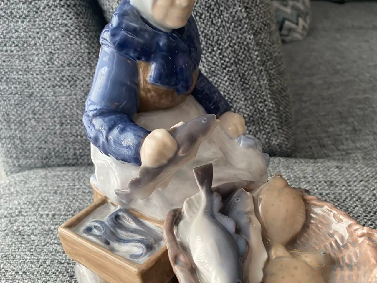 Billede 1 - Kongelig porcelæns figur sælges