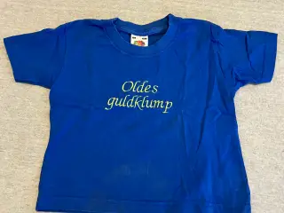 T-shirt med tryk.