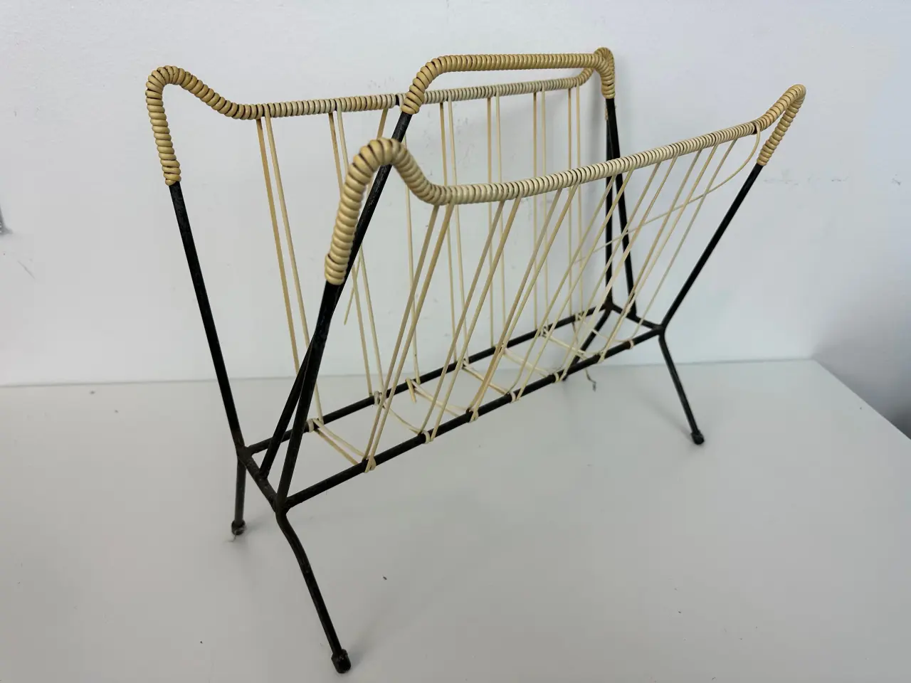 Billede 3 - Retro avisholder / Magasinholder