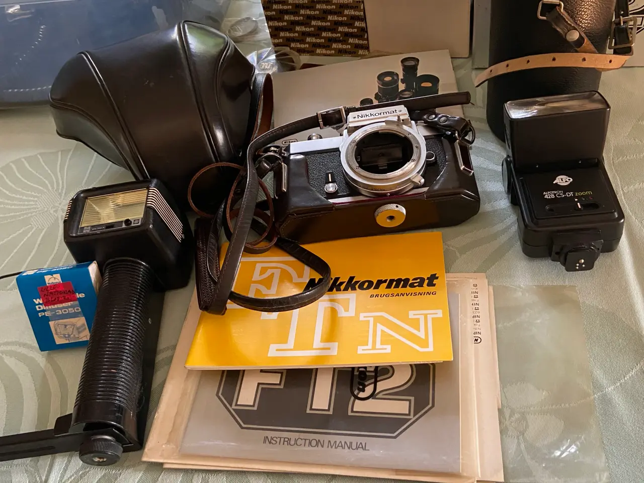 Billede 1 - Nikkormat kamera med etui. For samlere)!