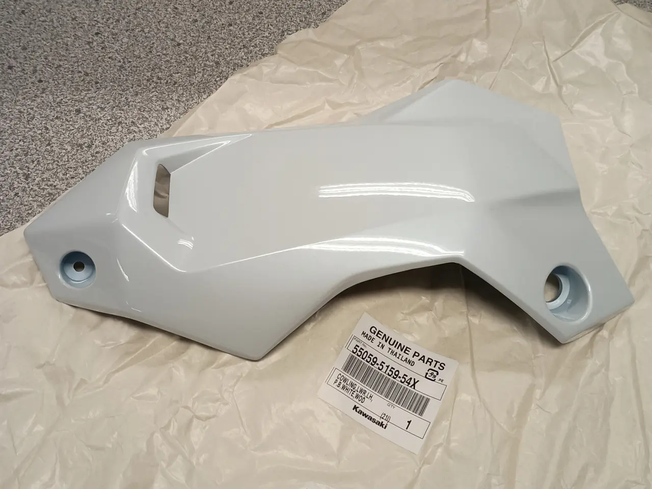 Billede 1 - COWLING,LWR,LH,P.B.WHITE Kwasaki Z900