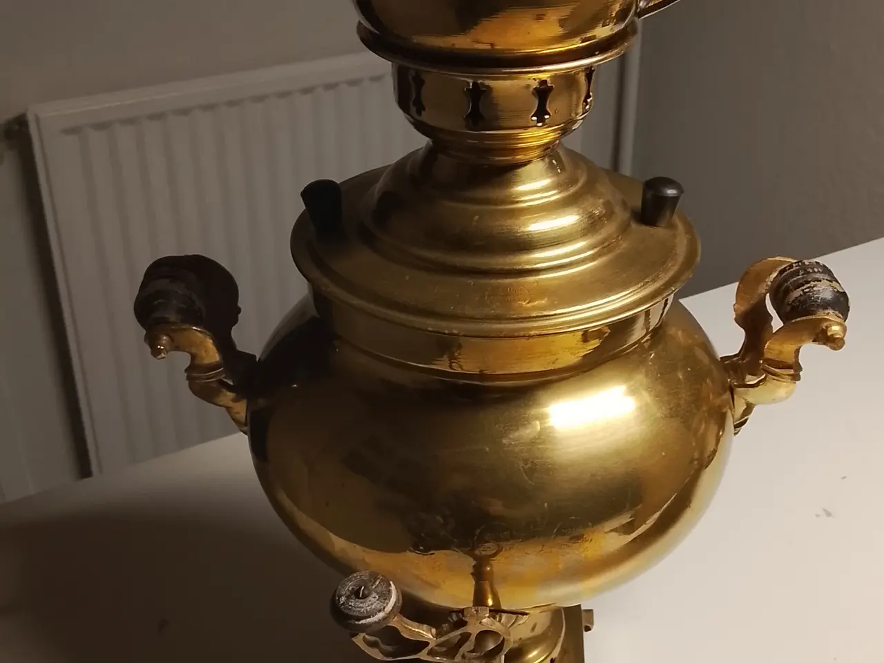 Billede 1 - Samovar til te i messing til trækul i alt 47 cm hø
