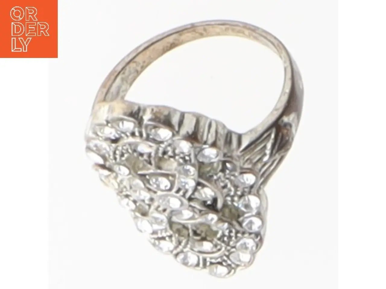 Billede 2 - Dekorativ fingerring med klare sten (str. Ø 52 cm)
