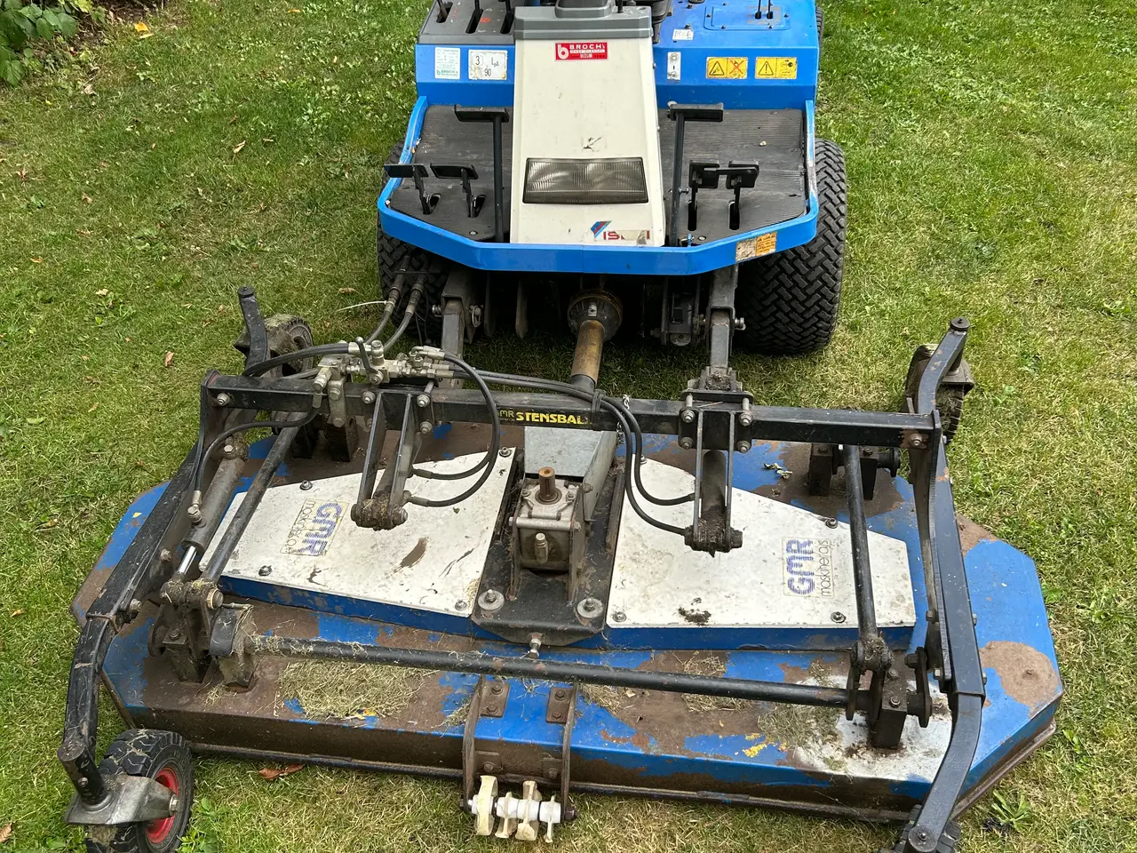 Billede 4 - Iseki SF330 diesel plæneklipper med 2 m klippebord