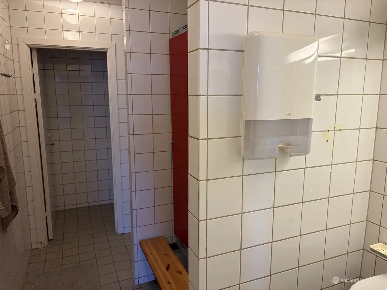Billede 9 - Højloftet telthal med tilhørende kontor