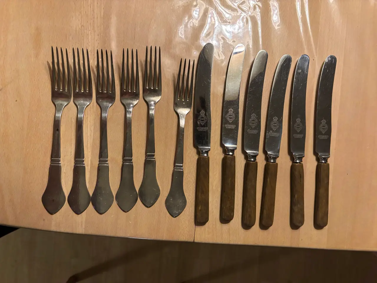 Billede 1 - Gafler kongebro og knive med træskaft