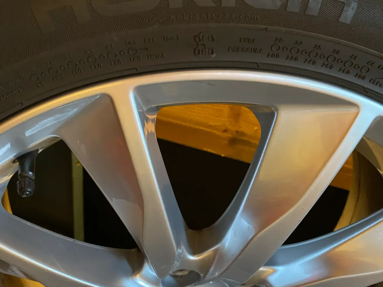Billede 3 - VOLVO vinterfælge 18”