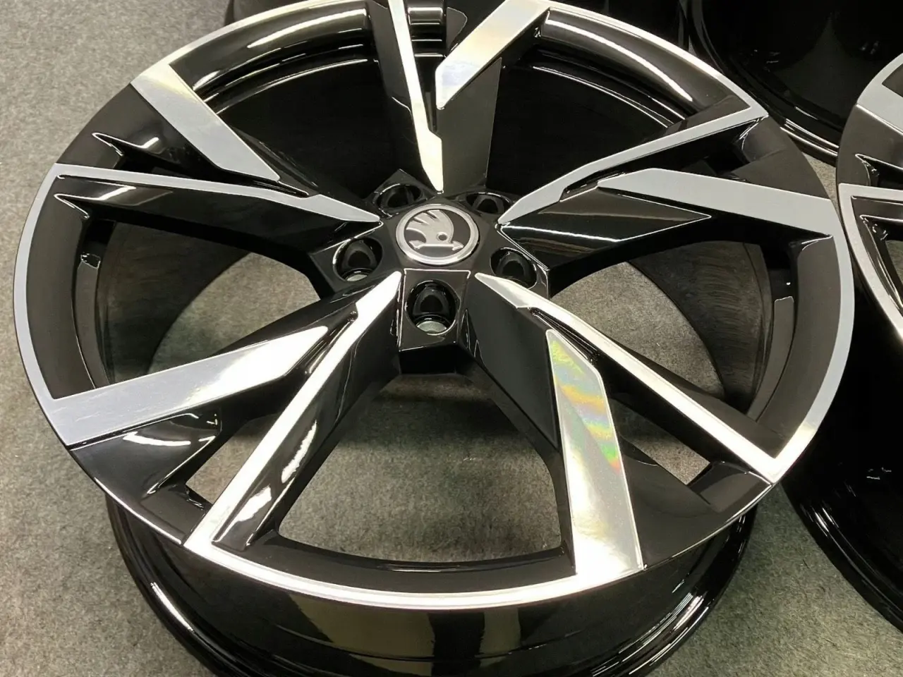 Billede 4 - ALUFÆLGE SKODA ENYAQ iV TAURUS 5LA 20"