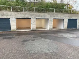 LEDIG: Single garage m. el-port