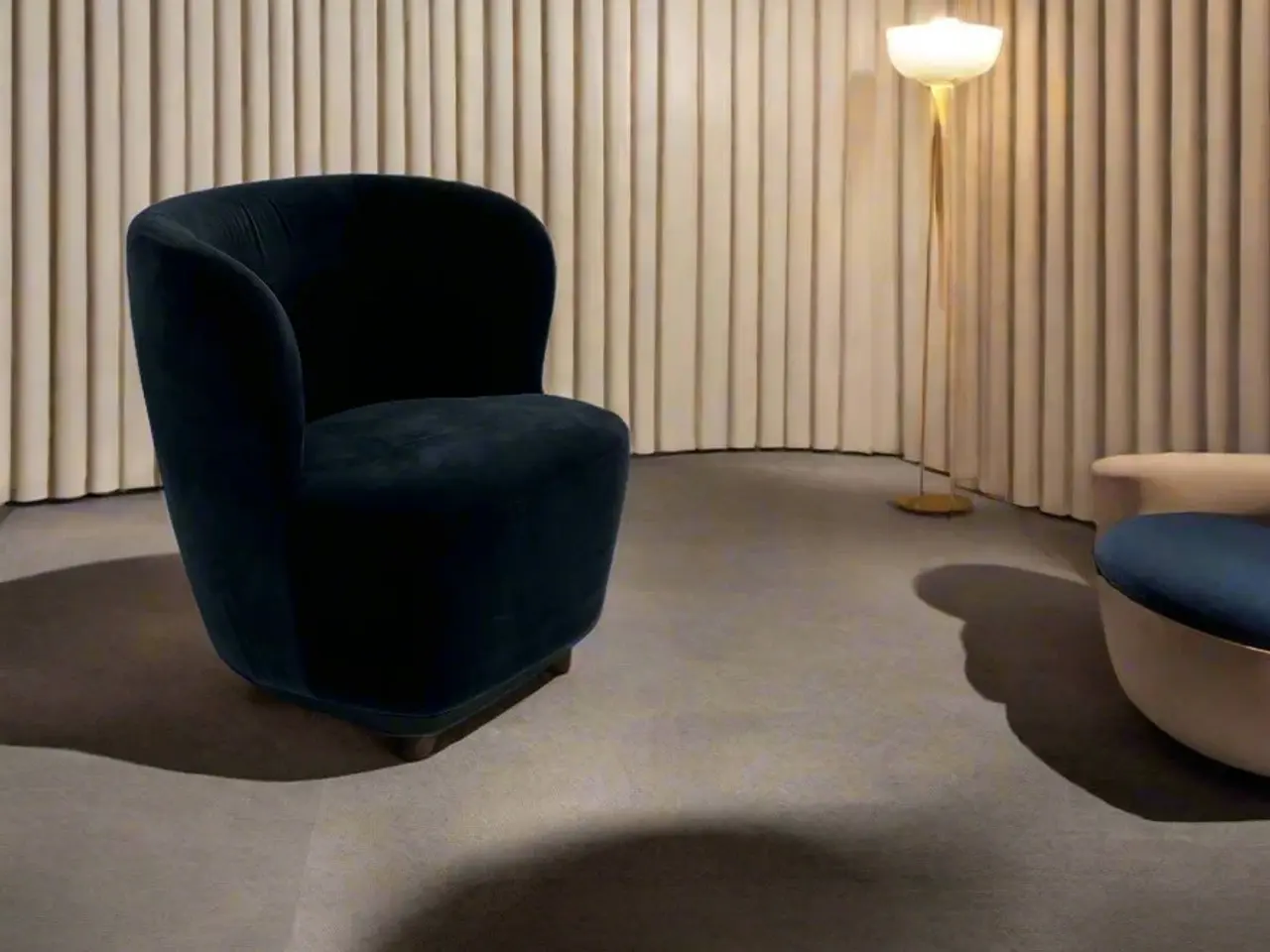 Billede 2 - GUBI Stay Loungestol – Blå