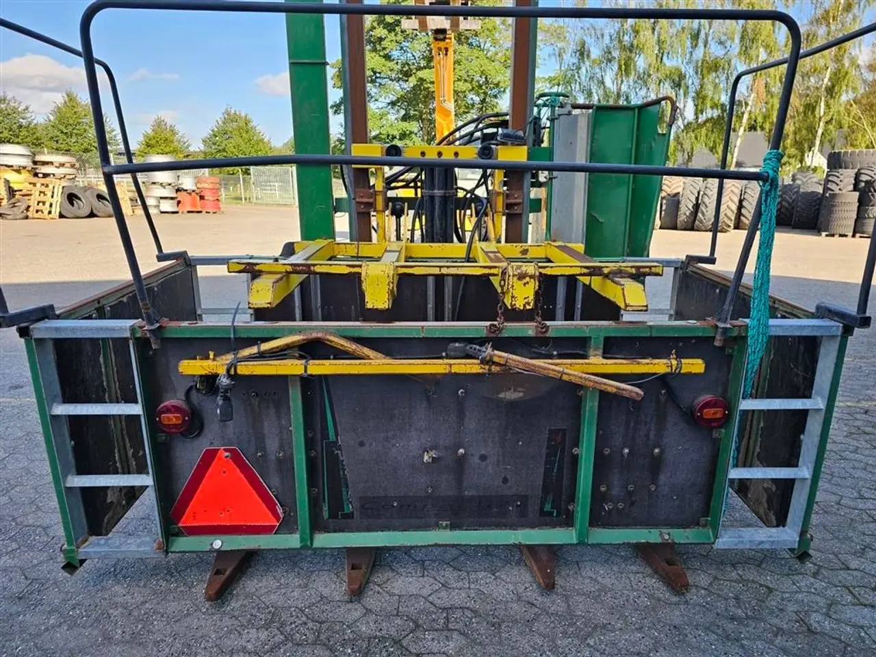 Billede 4 - CompacTree Pakkemaskine Med elevator i venstre side