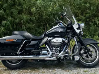 Harley Davidson Road King Police