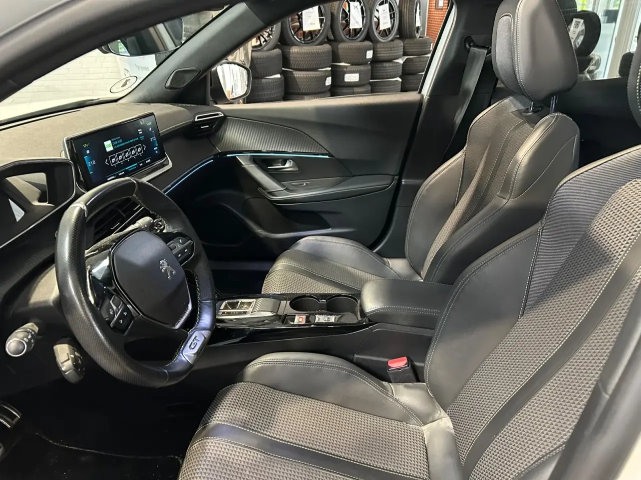 Billede 6 - Peugeot e-2008 50 GT Sky