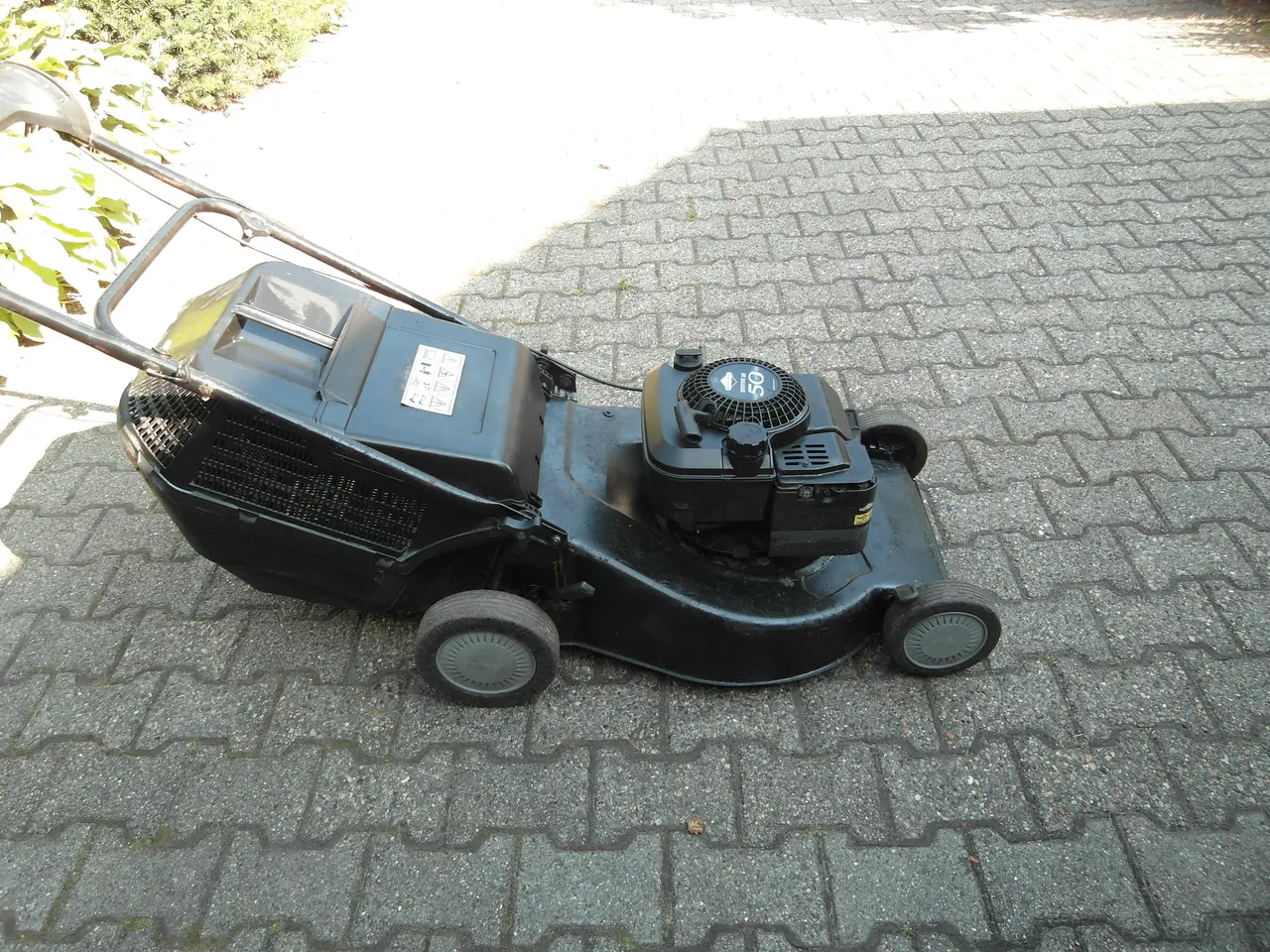 Billede 2 - Plæeklipper med Briggs&Stratton motor.
