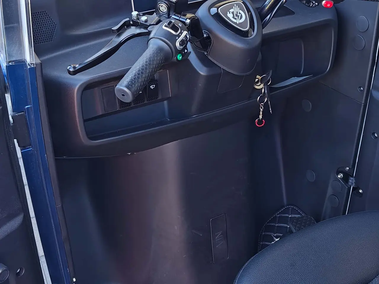 Billede 2 - E Force kabinescooter model R2 30 km/t