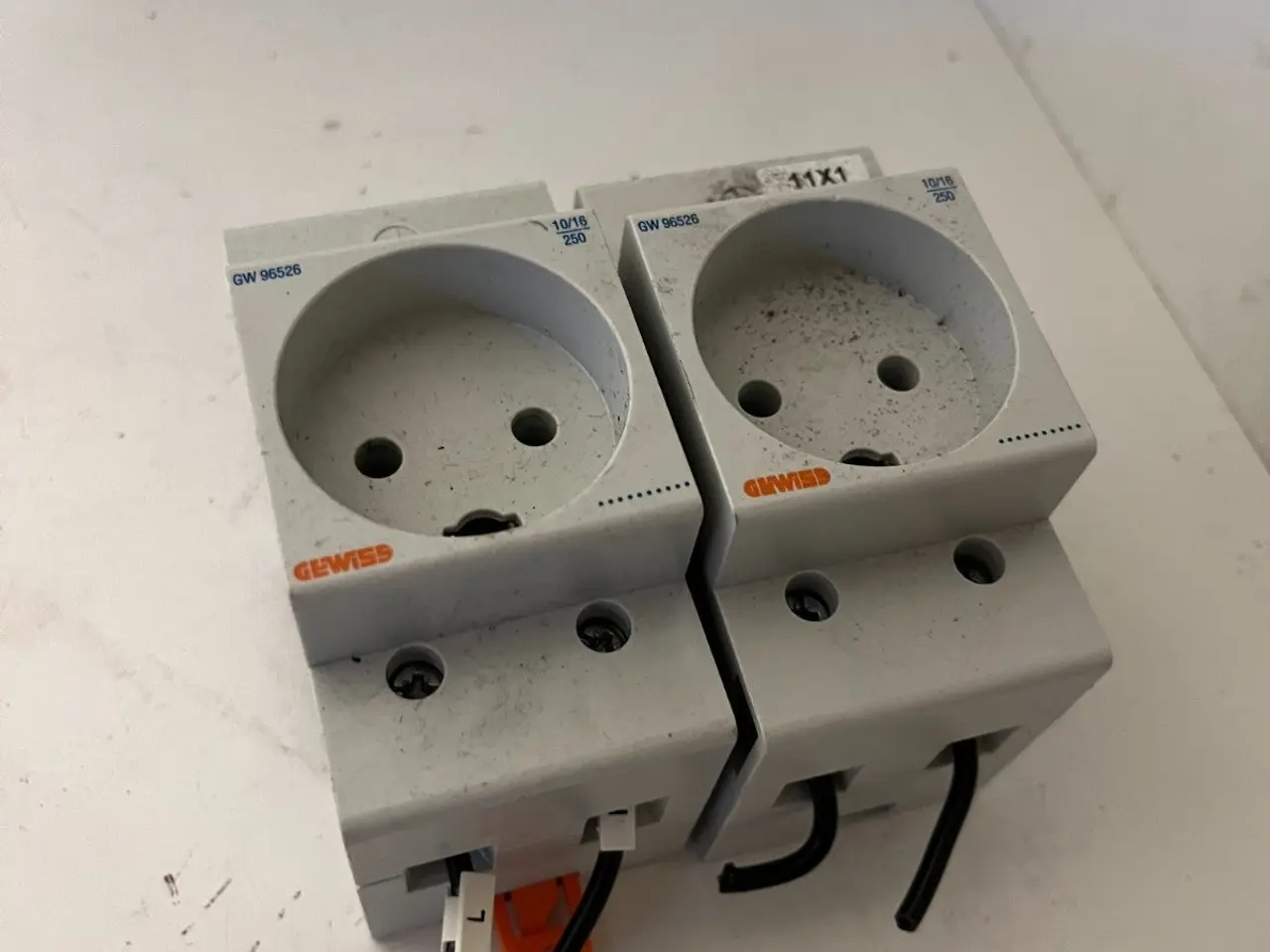 Billede 4 - parti 2x Gewiss GW96526 DIN Rail Socket Outlet