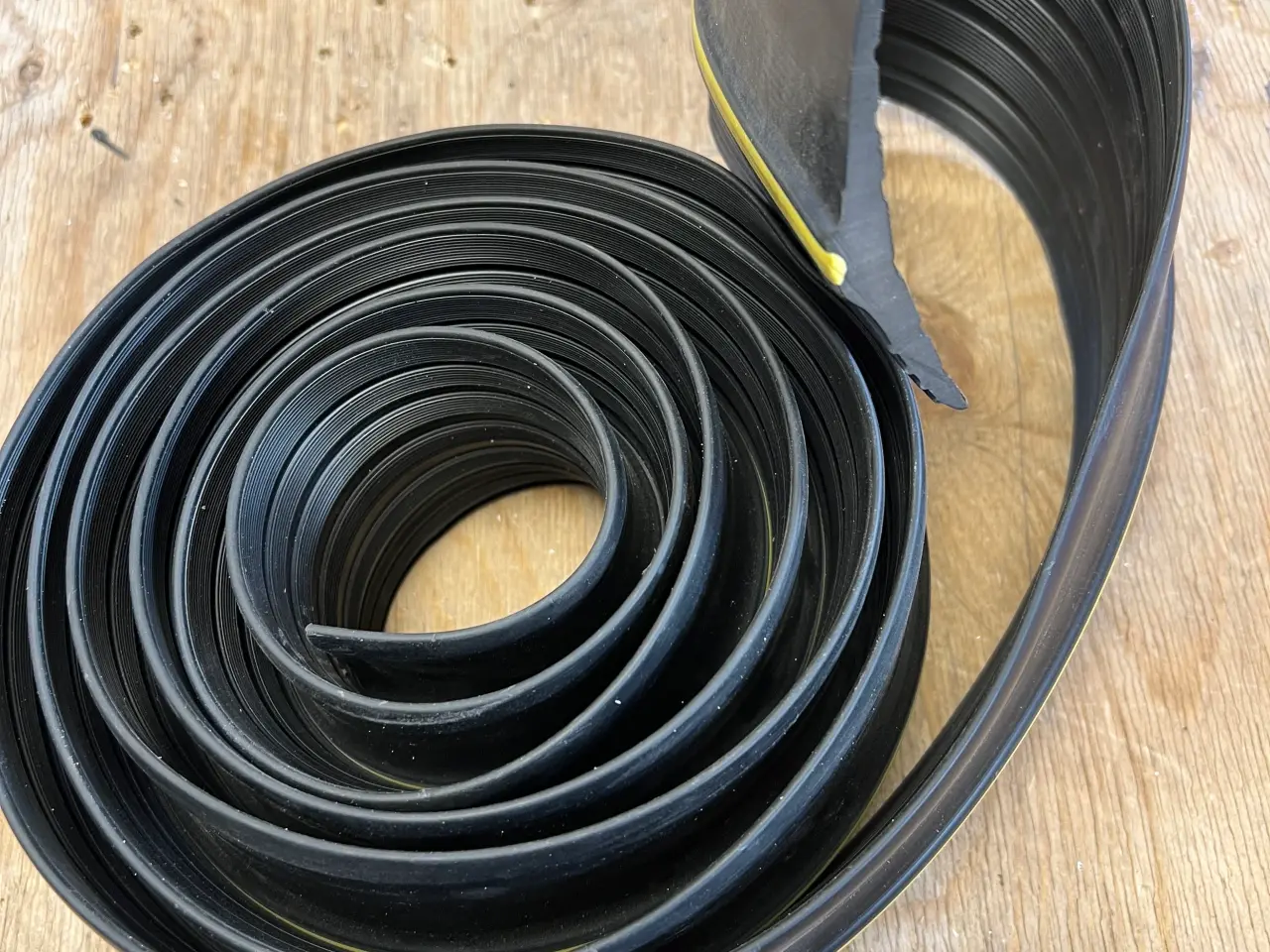 Billede 3 - Garageport bundliste gummi