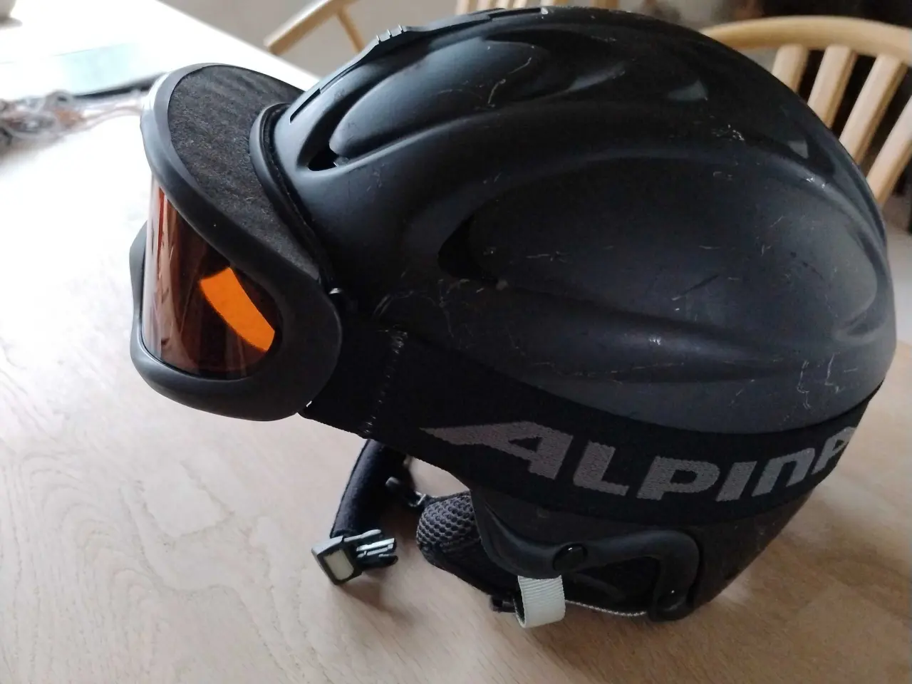 Billede 1 - Skihjelm med briller