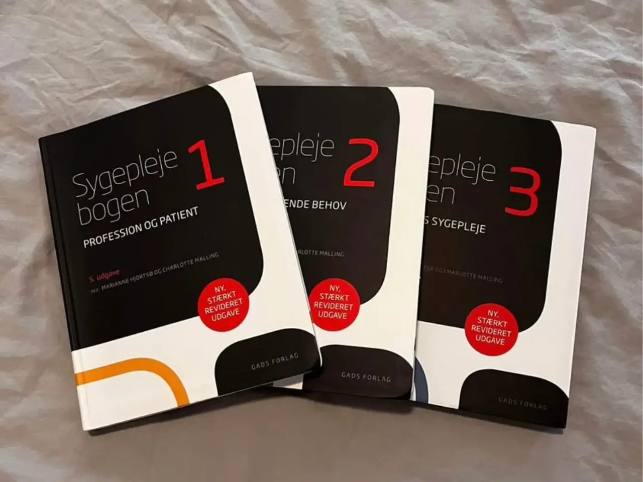 Billede 1 - Sygeplejebog 1, 2 og 3