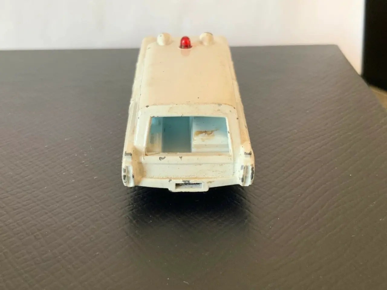 Billede 2 - Matchbox No. 54 S&S Cadillac Ambulance