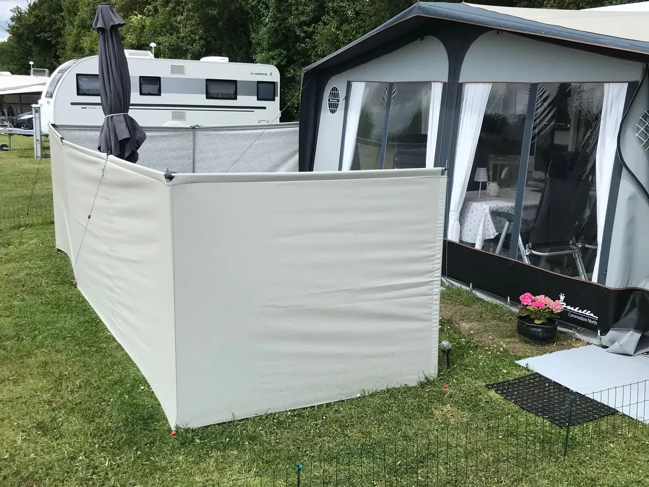 Billede 8 - Campingvogn Hobby UL 495 dk/line