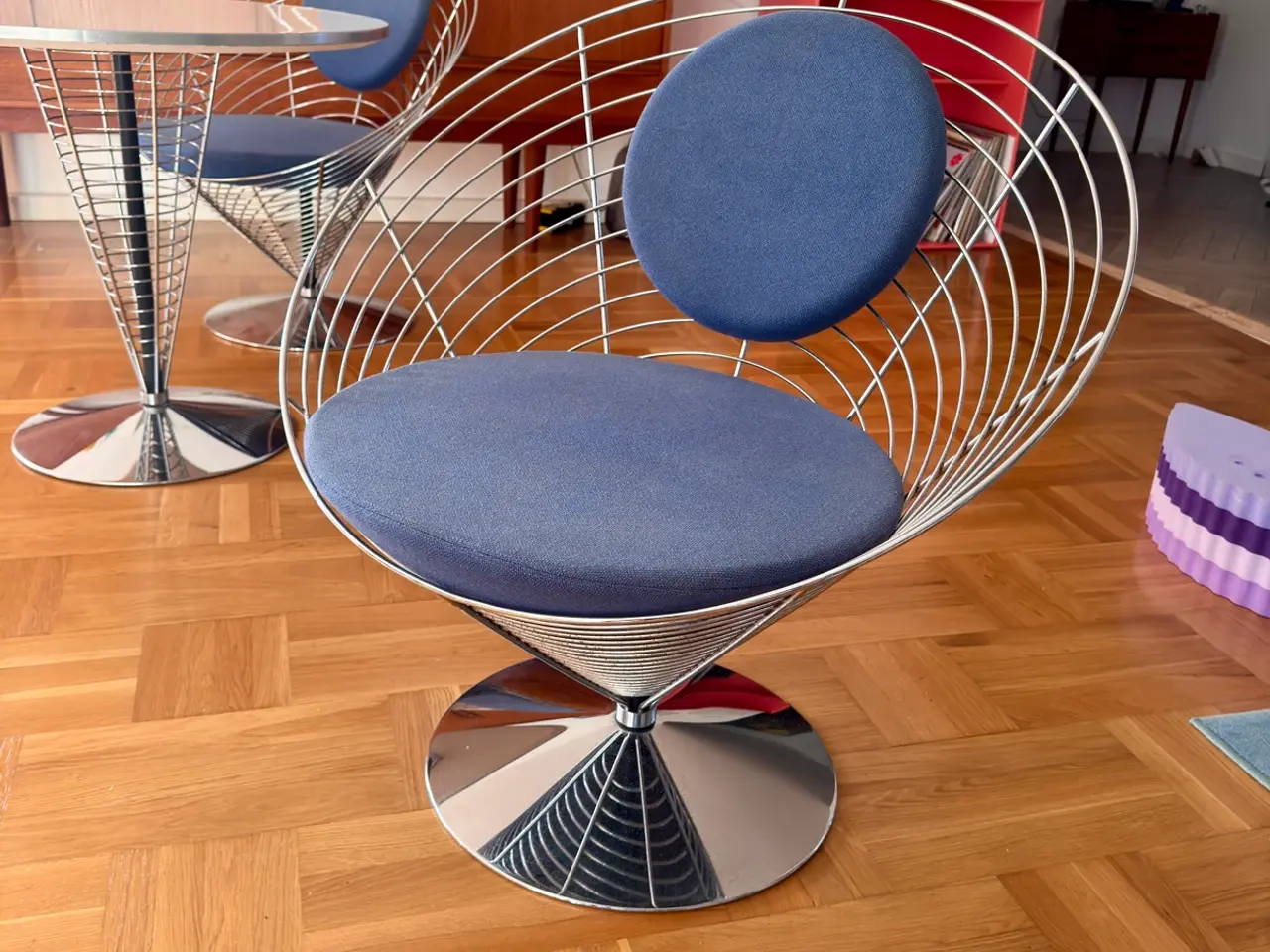 Billede 4 - Wire Cone Verner Panton sæt - bord og 2 stole