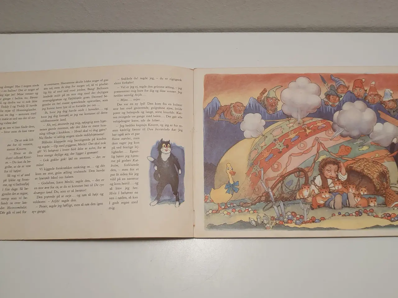 Billede 3 - Mecki hos de syv små dværge. C.A.E. nr 52,1958.