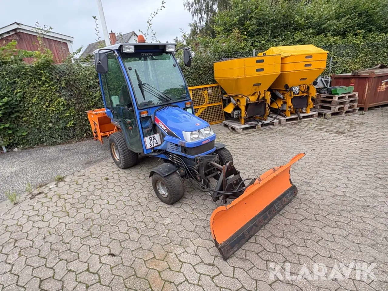 Billede 2 - Traktor Iseki TXG23 med kost og plov