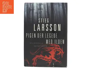 Pigen der legede med ilden af Stieg Larsson (Bog)