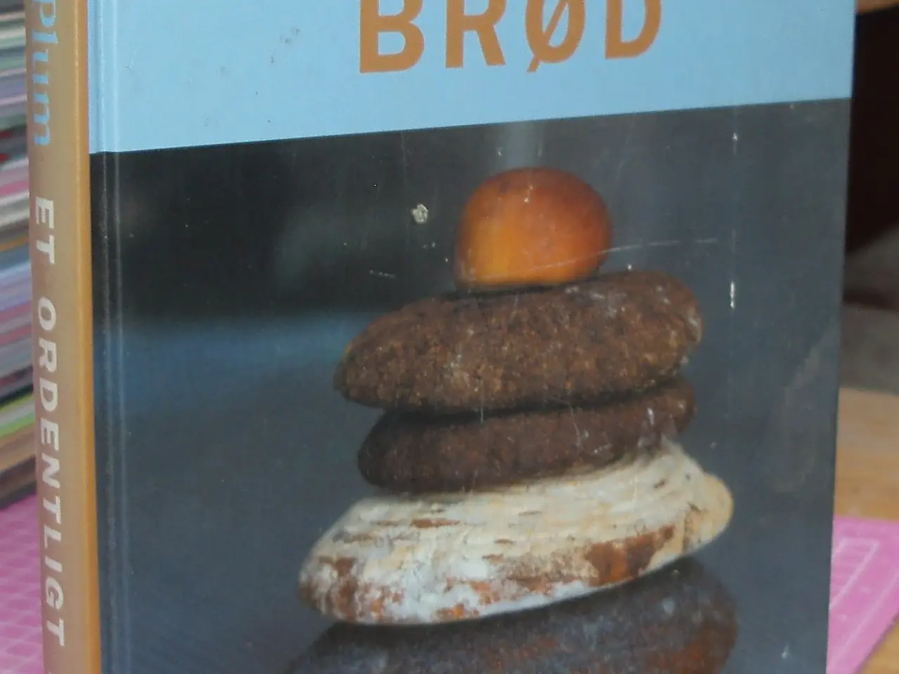 Billede 1 - Et ordentligt brød af Camilla Plum