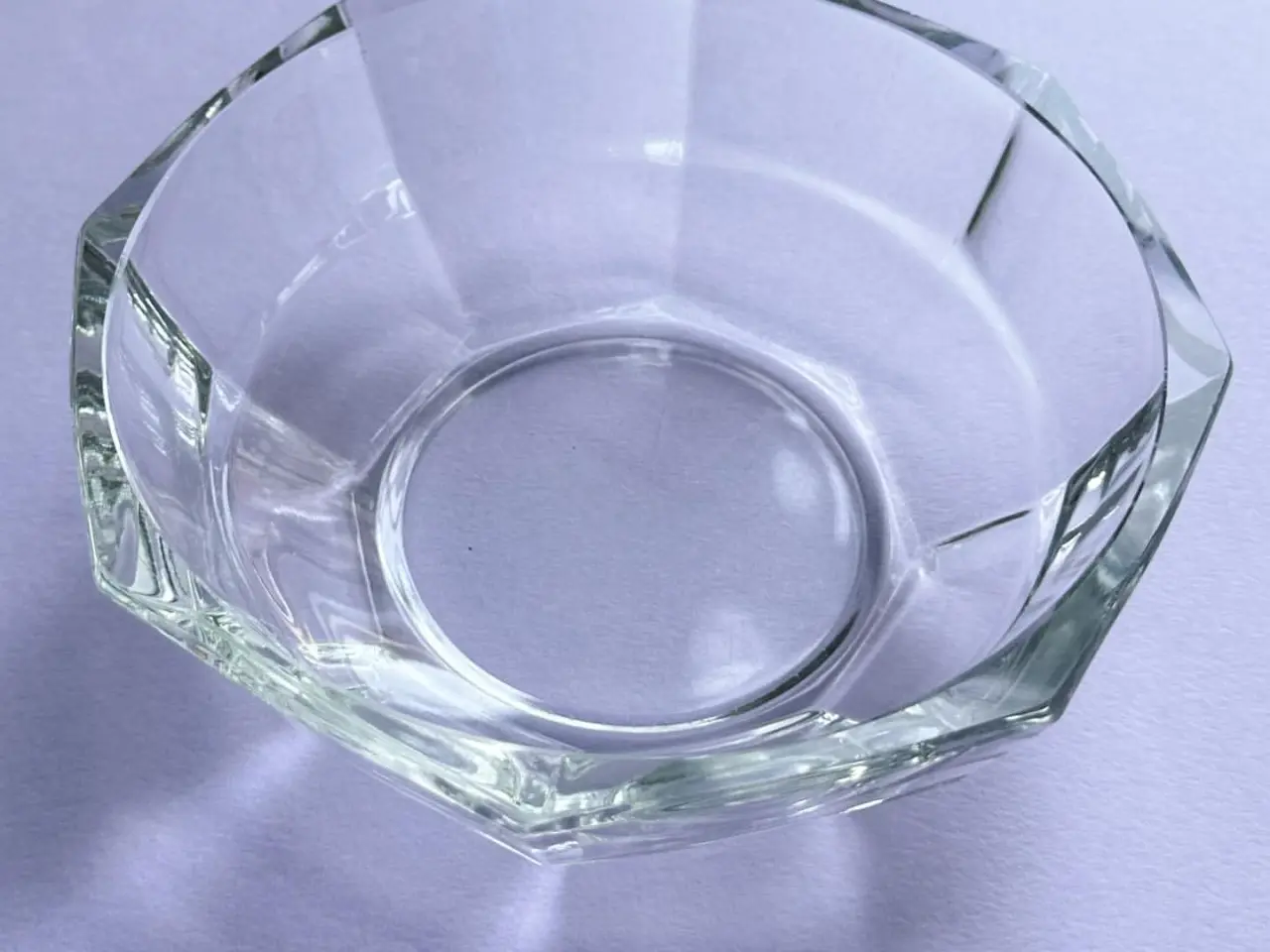 Billede 1 - Kantet skål, presset glas, NB