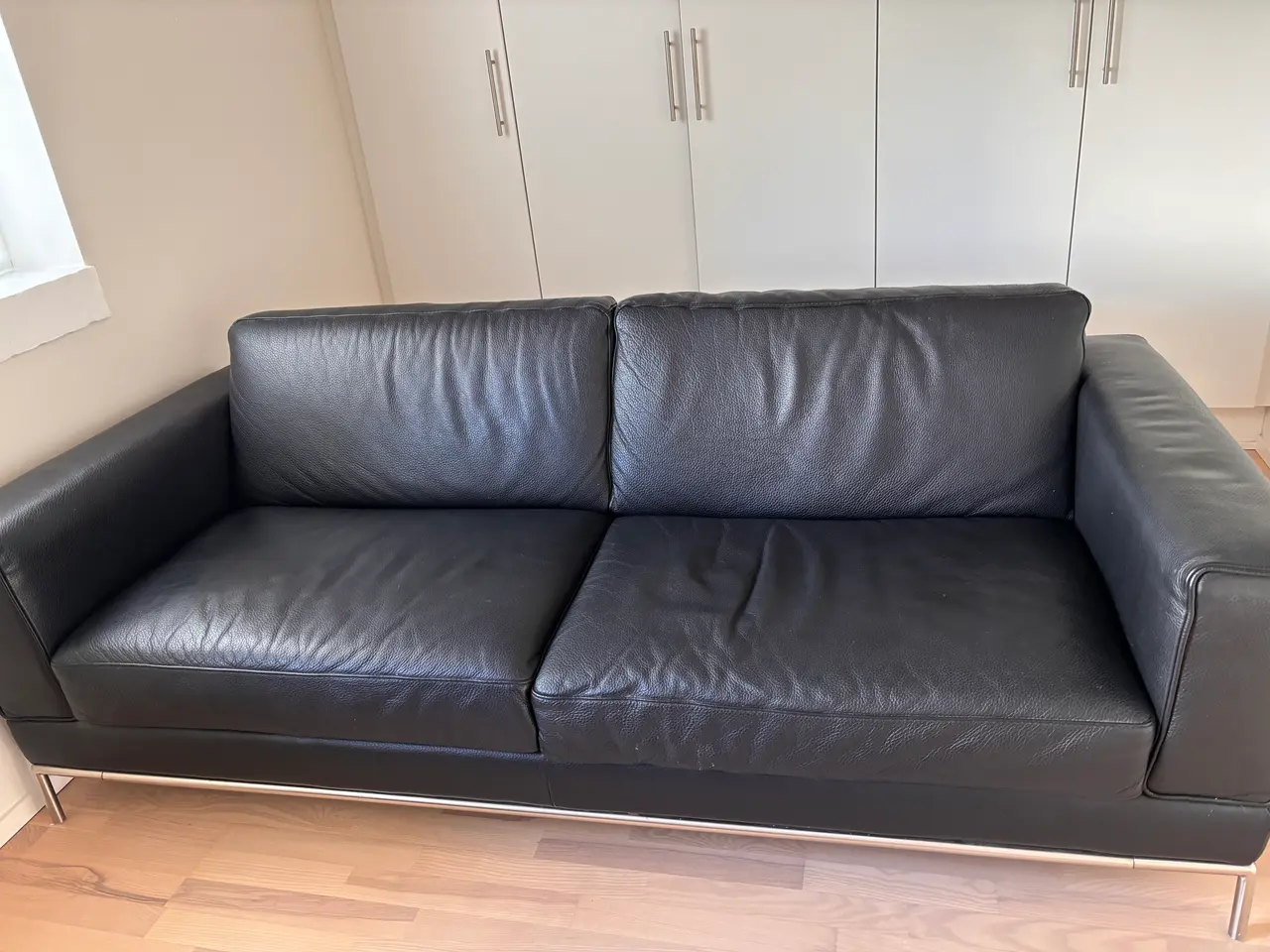 Billede 3 - 3-personers lædersofa til salg
