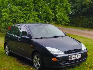 Ford Focus - sælges som defekt. Syn 12/27