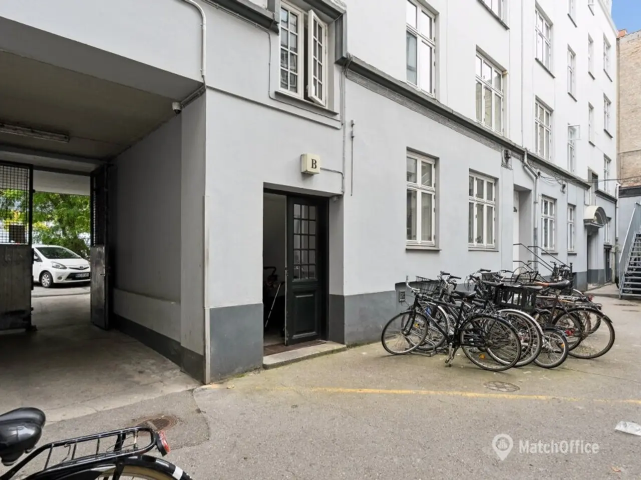 Billede 28 - Fredeligt kontor bag Vesterbros levende gader